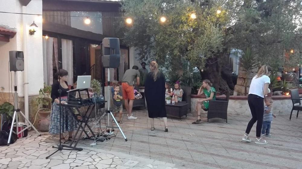 L'isola Felice E Trulli Sotto Le Stelle Castellana Grotte