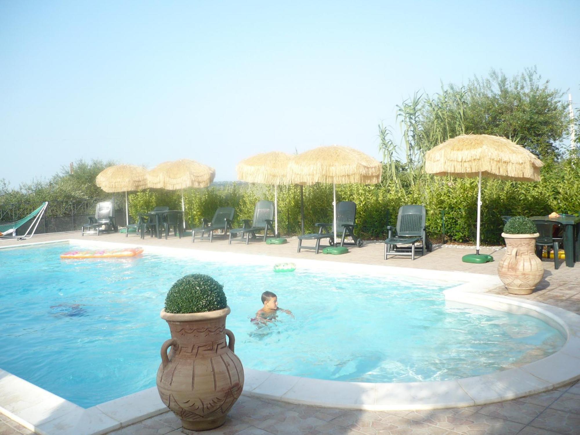 Couette-café L'isola Felice E Trulli Sotto Le Stelle Castellana Grotte