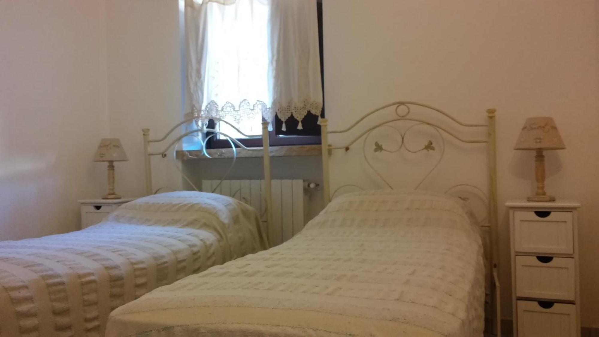 L'isola Felice E Trulli Sotto Le Stelle Bed and breakfast